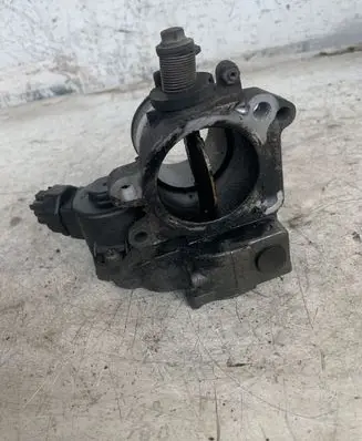 Toyota Avensis T250 Throttle valve