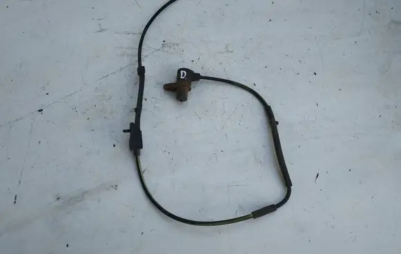 Toyota Avensis T250 ABS brake wheel speed sensor 8954202040