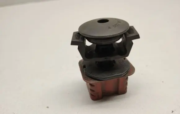 Mercedes-Benz C W204 Radiator mount bracket A0009912595
