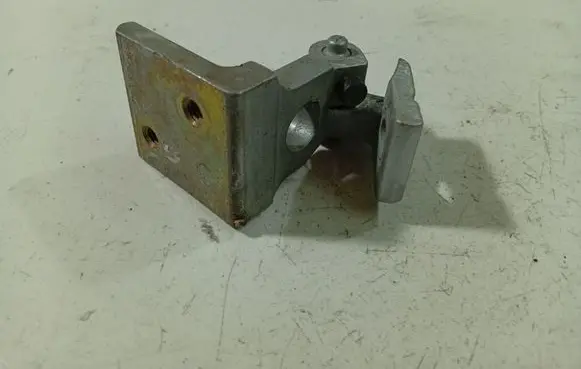 Audi A4 S4 B5 8D Rear door lower hinge 8D0133401