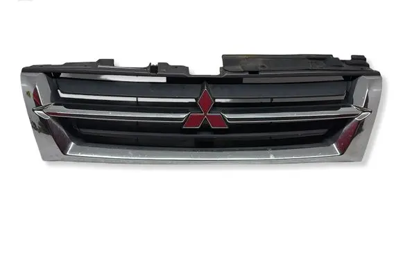 Mitsubishi Pajero Front bumper upper radiator grill MR387981