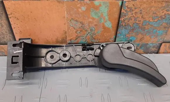 BMW X3 G01 Engine bonnet (hood) release handle 9893480 7397999 7398009