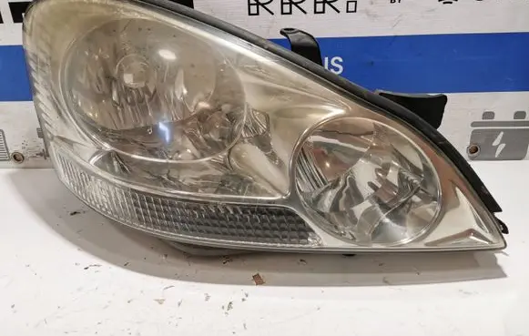 Toyota Avensis Verso Headlight/headlamp 9922681017