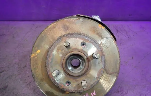 Front wheel hub spindle knuckle