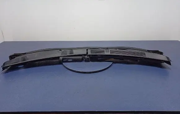 Mazda 3 II Wiper trim BHN9507S1