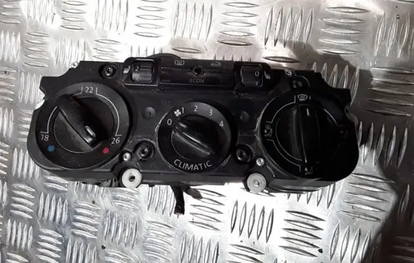 Volkswagen Caddy Climate control unit