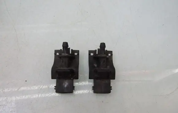 BYD Atto 3 Windshield washer spray nozzle 