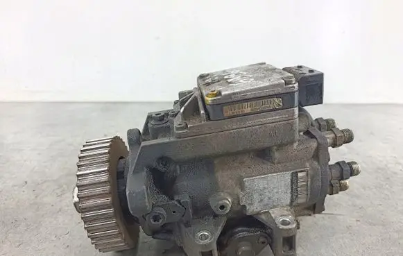 Skoda Superb B5 (3U) Fuel injection high pressure pump