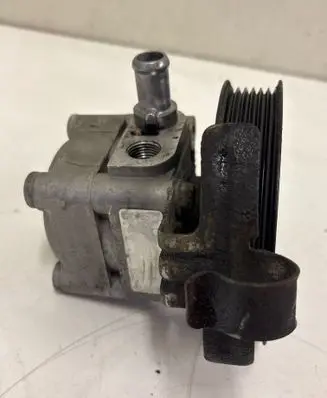 Volvo XC90 Power steering pump 7611332138