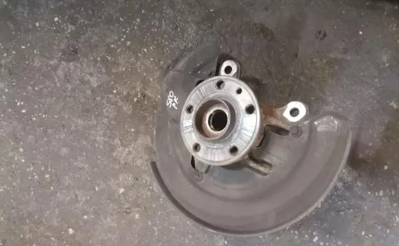 Volvo S80 Front wheel hub spindle knuckle