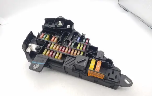 BMW 5 E60 E61 Power management control unit 6906603