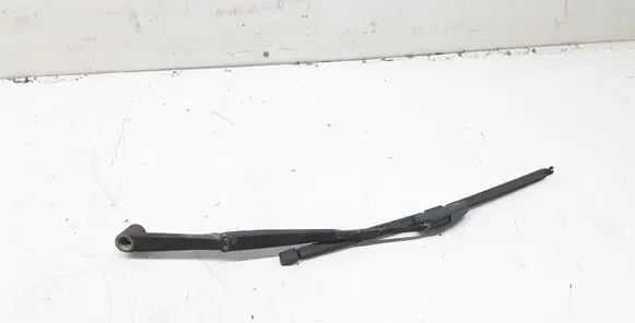 Mitsubishi Pajero Front wiper blade arm