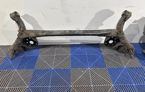 Toyota Yaris Rear beam 