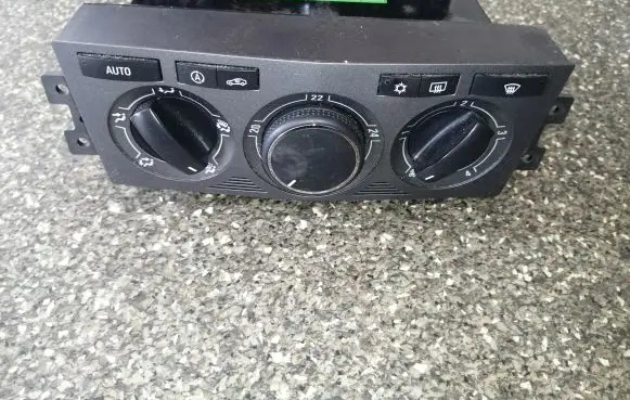 Opel Antara Climate control unit 20888074
