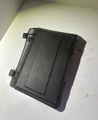 BMW 5 E39 Air filter box cover 8379627