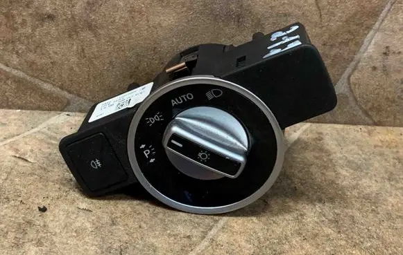 Mercedes-Benz E W212 Light switch A2129050551