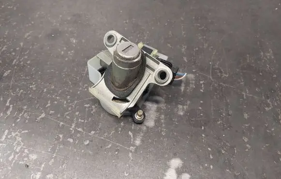 Audi A4 S4 B5 8D Loading door lock 8D5827573