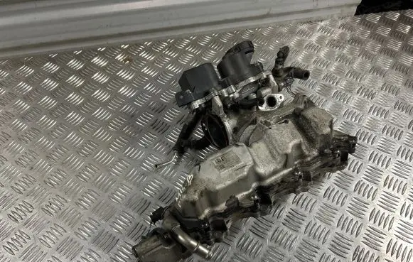 Mercedes-Benz B W245 Intake manifold A6400901637 1105900313 702713020
