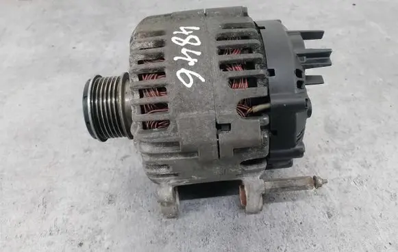 Skoda Octavia Mk2 (1Z) Generator/alternator 06F903023C