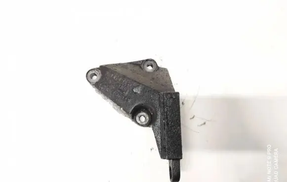 Opel Astra H Engine mounting bracket 9156985