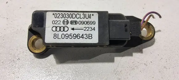 Audi A3 S3 8L Airbag deployment crash/impact sensor 8L0959643B 090699 023030DCL3U1