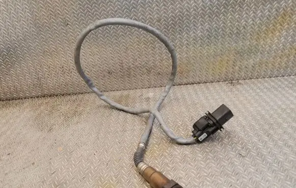 BMW 5 E60 E61 Lambda probe sensor 7558073