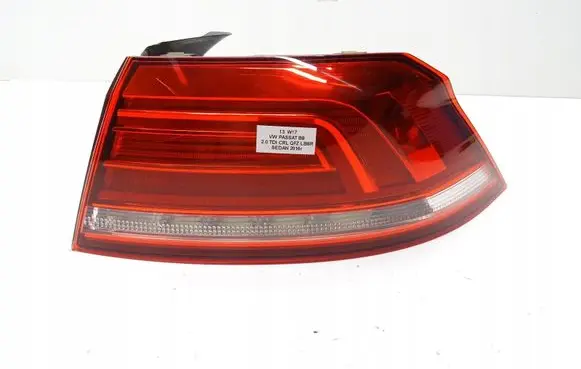 Volkswagen PASSAT B8 Rear/tail lights 3G5945312