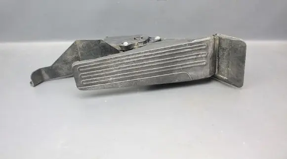 Infiniti EX Accelerator throttle pedal 0280755109