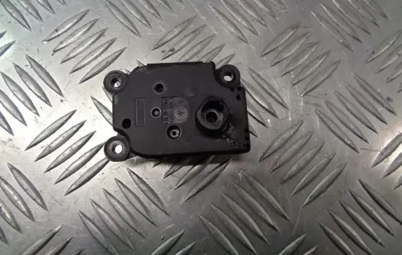 Alfa Romeo 147 A/C air flow flap actuator/motor 52488466
