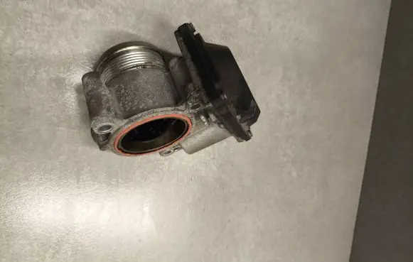 Audi A4 S4 B8 8K Throttle valve 03L128063AC A2C84117500 1011122229