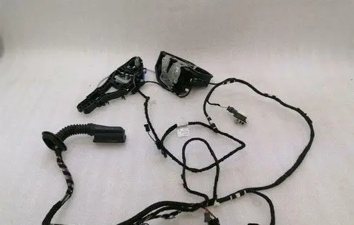 BMW M4 F82 F83 Coupe door lock (next to the handle) 7202145