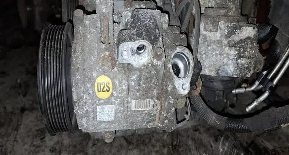 Volkswagen Polo IV 9N3 Air conditioning (A/C) compressor (pump) 6Q0820803
