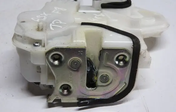 Mitsubishi ASX Loading door lock 7407uA36tt8