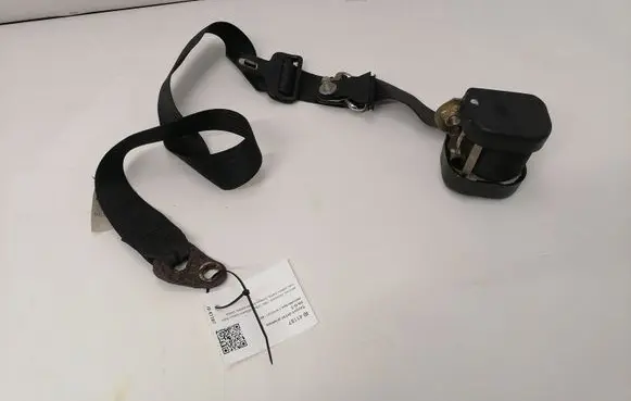 Mercedes-Benz E W123 Front seatbelt 1238604886 0333186 33186