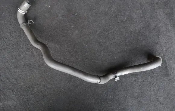 Ford Focus Engine coolant pipe/hose 8V618286KE