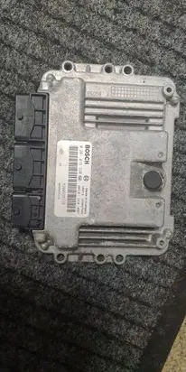 Renault Trafic II (X83) Engine control unit/module 0 281 015 330 8200935115 0281015330