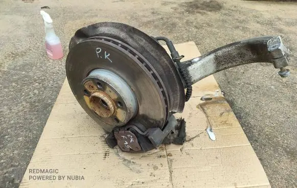 BMW X5 F15 Front wheel hub spindle knuckle