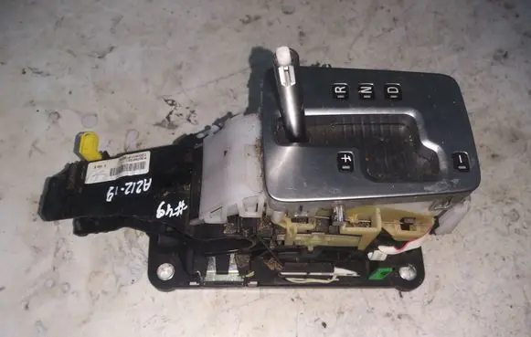 Volvo XC60 Gear shifter/selector 30759122