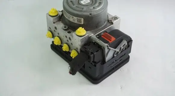 Volkswagen PASSAT B8 ABS Pump 5Q0614517BK 10091603793