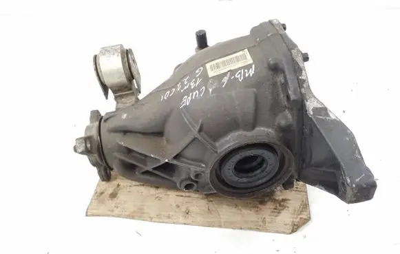 Mercedes-Benz C AMG W204 Rear differential A2073500514 A2043501314