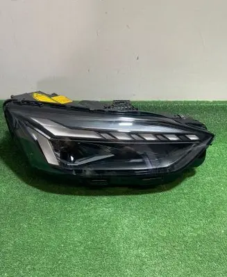 Audi A5 Headlight/headlamp 8W6941086