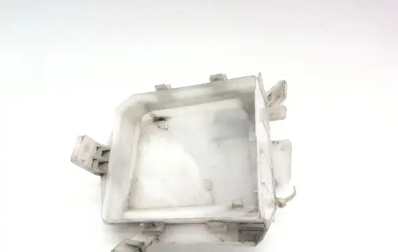 Other engine bay part