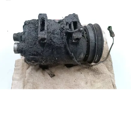Volkswagen PASSAT B5 Air conditioning (A/C) compressor (pump) 8D0260805D 5060310780