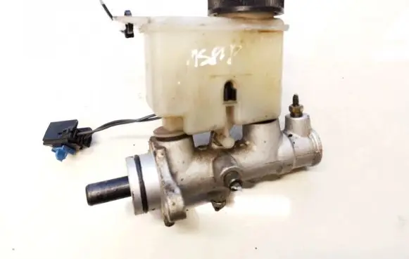 Mazda 323 Master brake cylinder