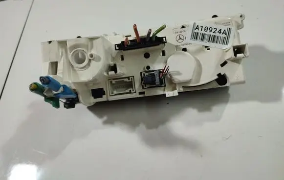 Mercedes-Benz A W169 Climate control unit 69780000