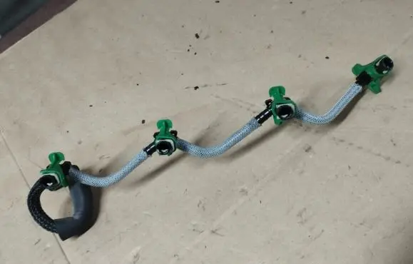 Peugeot 308 Fuel return line/hose 