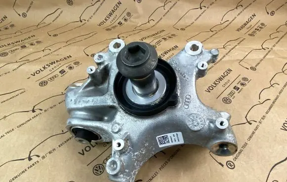Audi A4 S4 B9 Rear wheel hub spindle/knuckle 8W0505431P