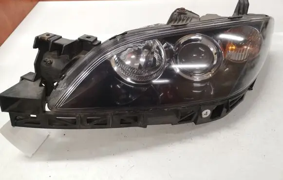 Mazda 3 I Headlight/headlamp 1758798 P2690