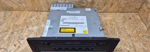 Audi A4 S4 B8 8K CD/DVD changer 8T2035110C