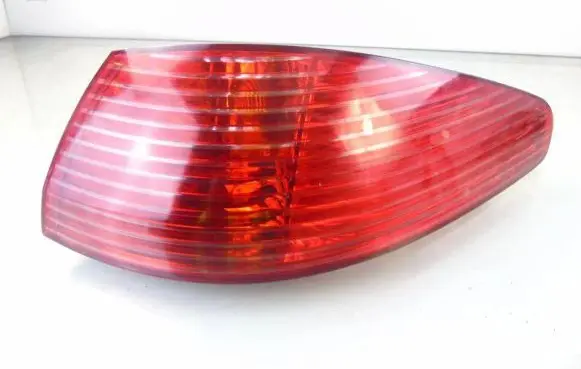 Peugeot 607 Rear/tail lights